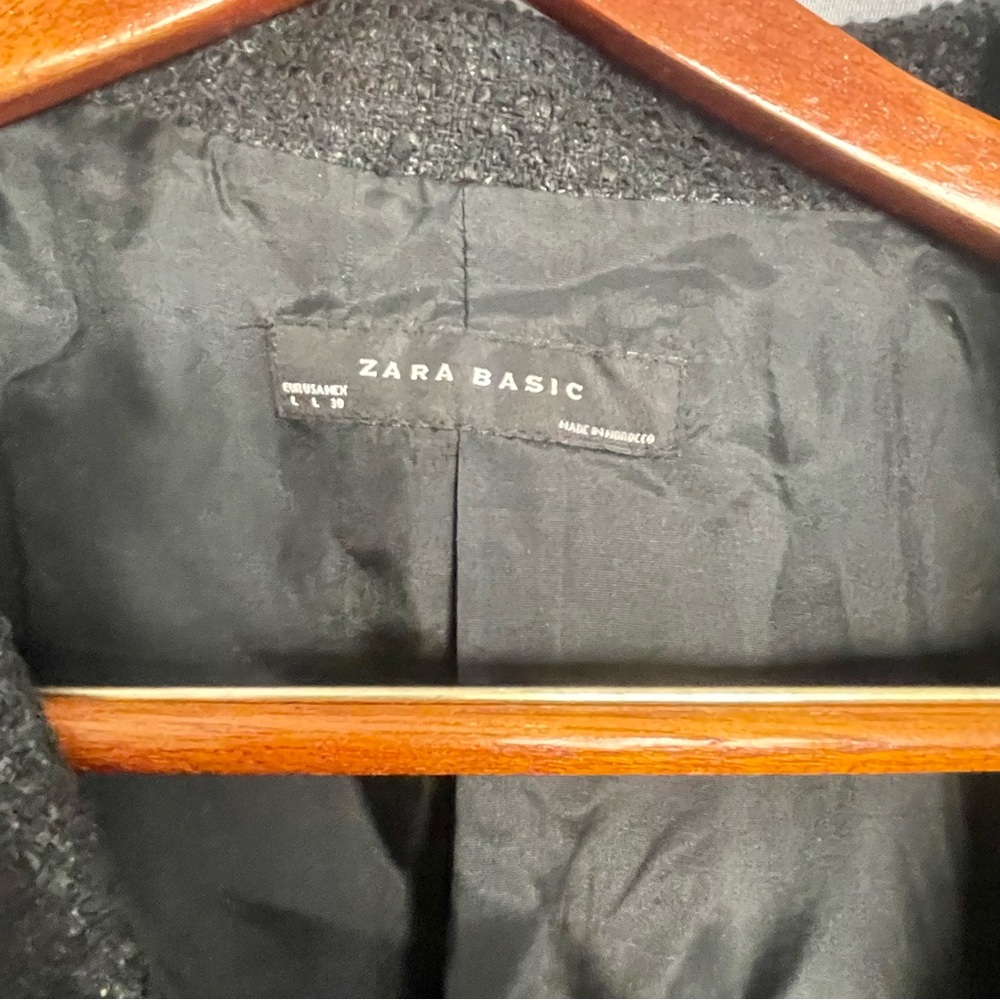 Zara Basic Black Jacket Outerwear Size Large Butt… - image 3